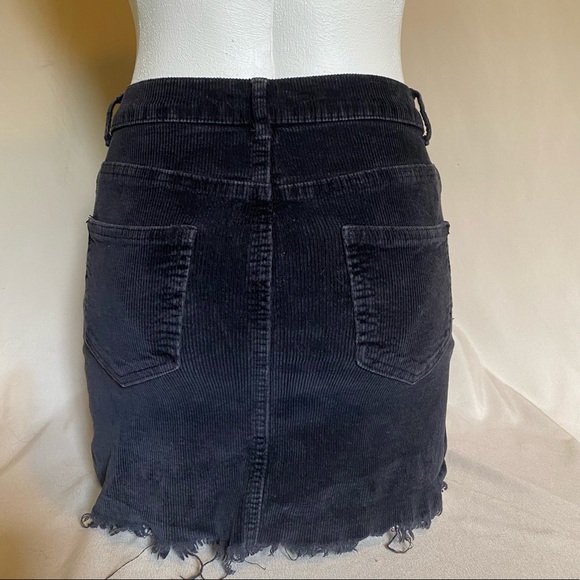 Velvet Ribbed Mini Skirt - Picture 3 of 3